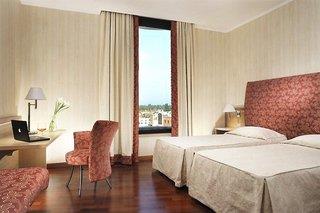 Poli Hotel