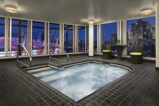 Hampton Inn & Suites Downtown Vancouver