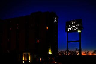 Crowne Plaza Newark Airport