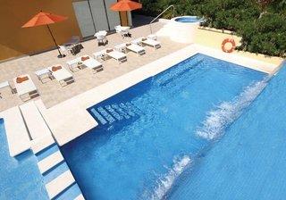 LQ Hotel by La Quinta Cancun
